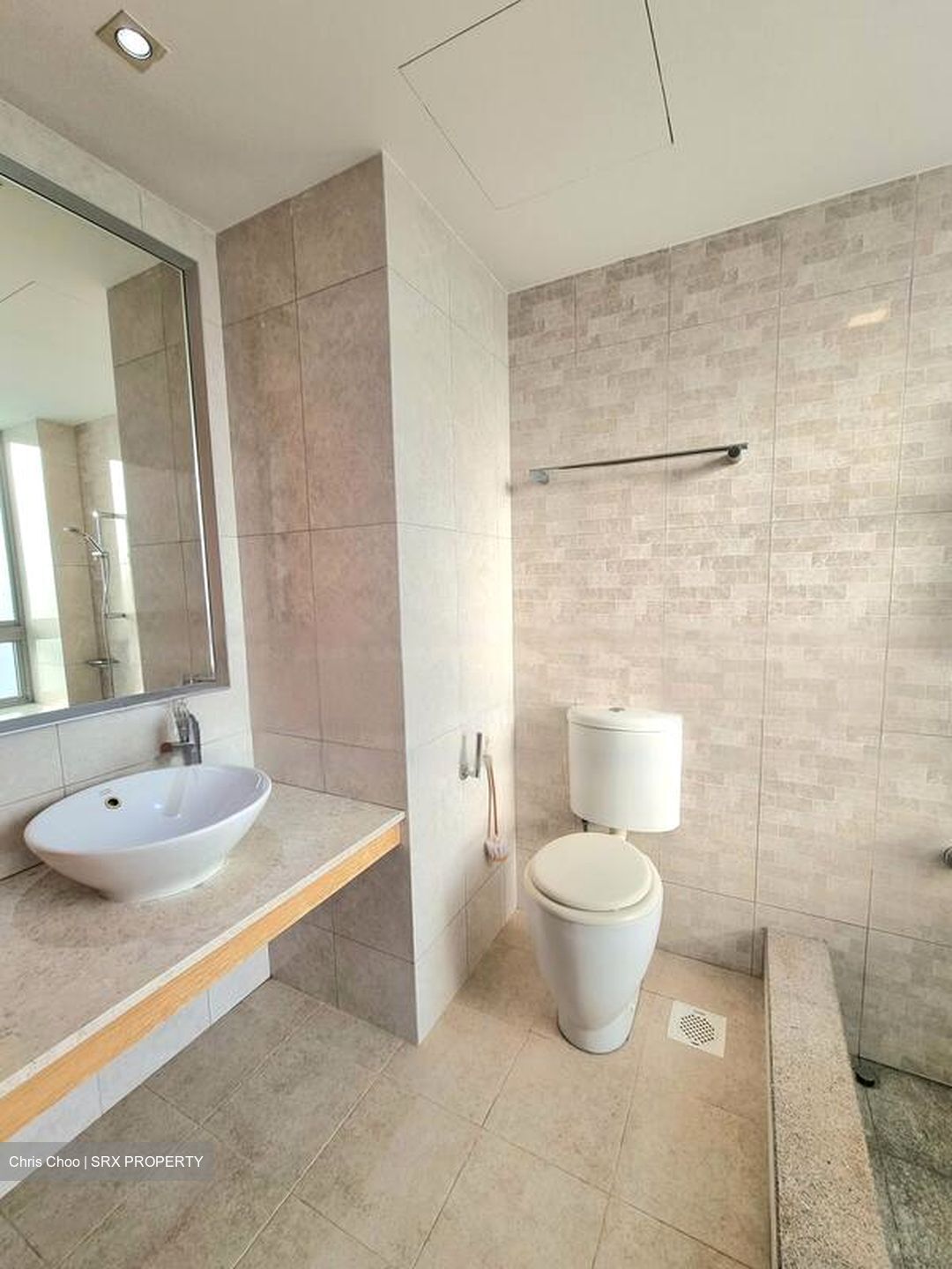 The Lakeshore (D22), Condominium #559574651